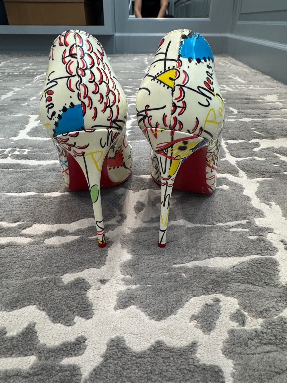 Christian Louboutin White Multicolor Graffiti Pigalle Pumps size 38 - Picture 6 of 8